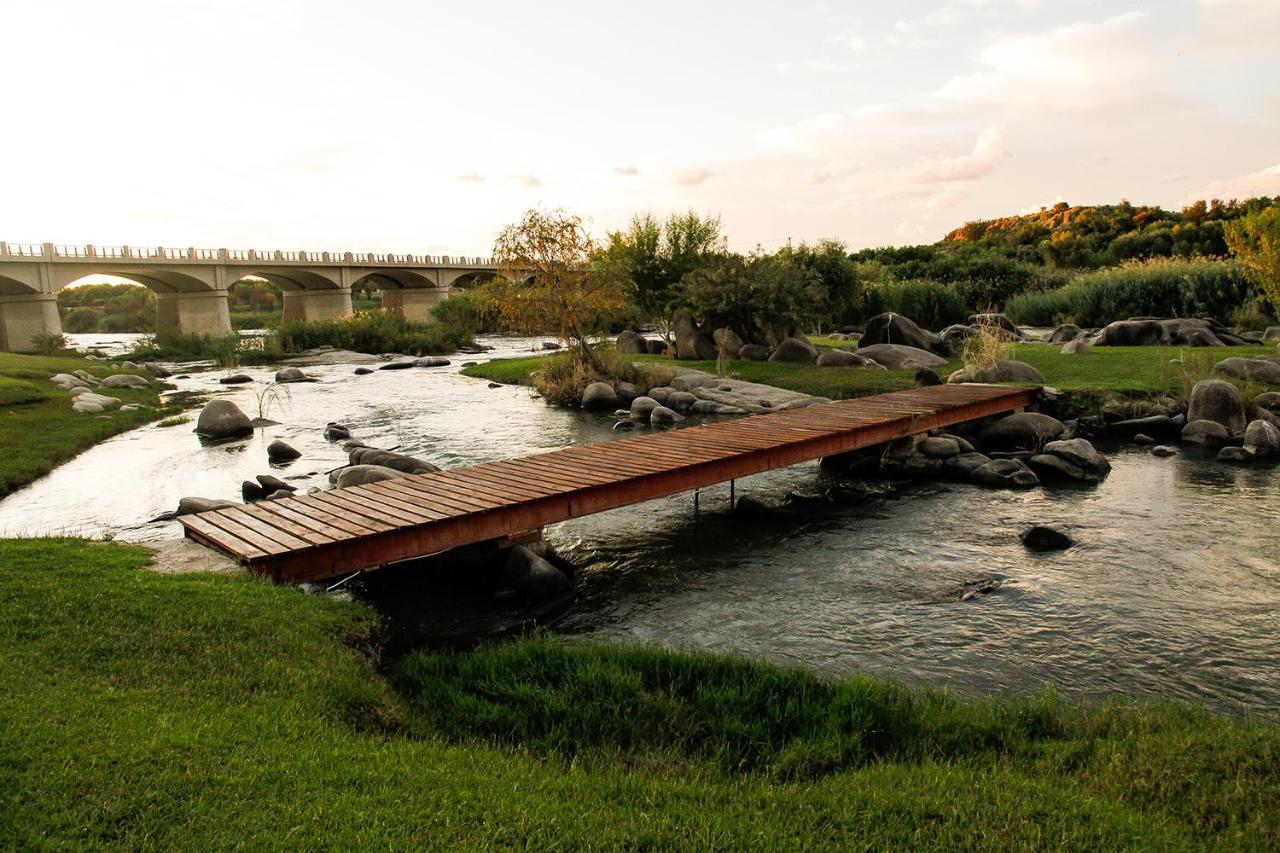 Keimoes Ikaia River Lodge מראה חיצוני תמונה